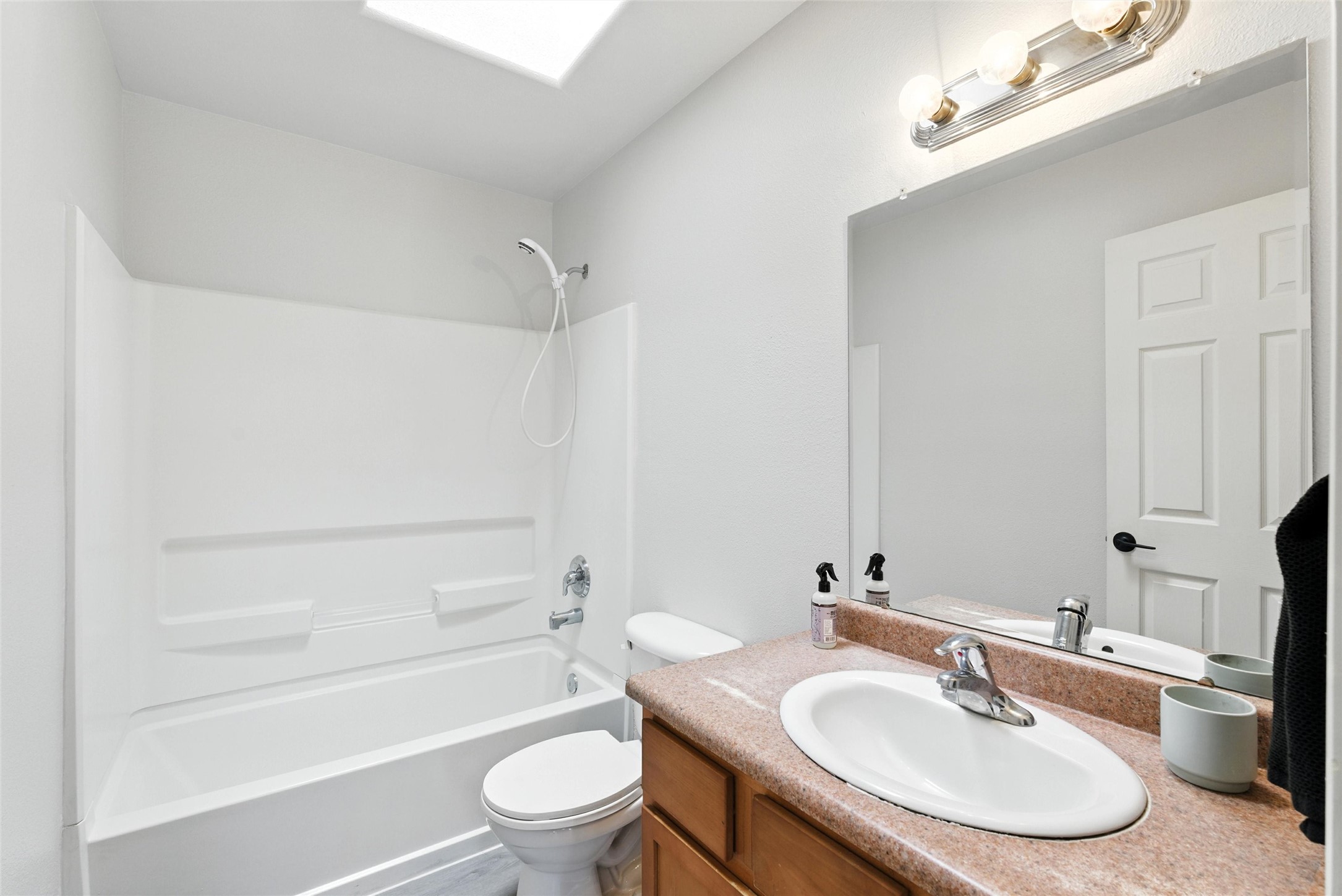 1548 Ocean Breeze Drive NE