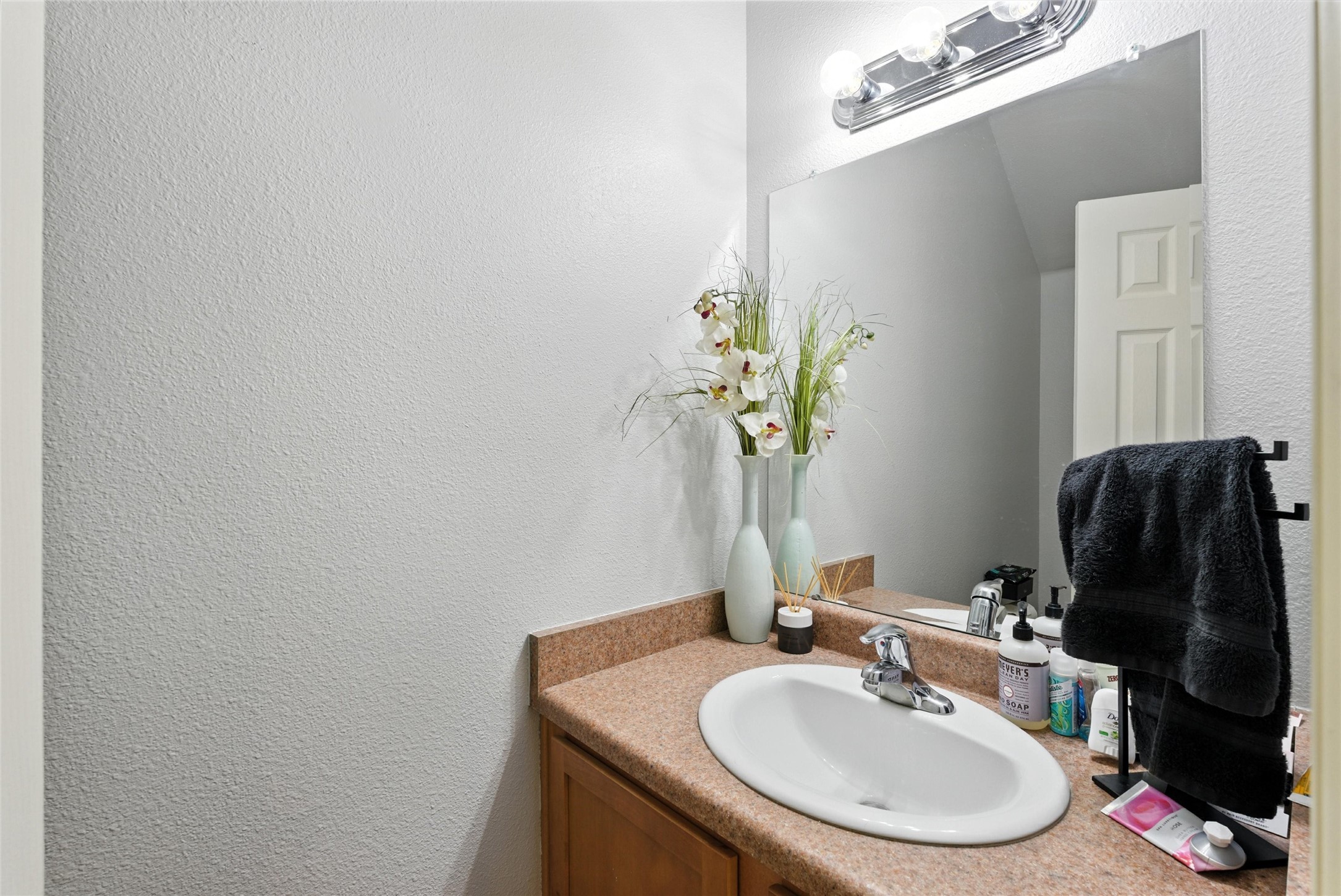 1548 Ocean Breeze Drive NE