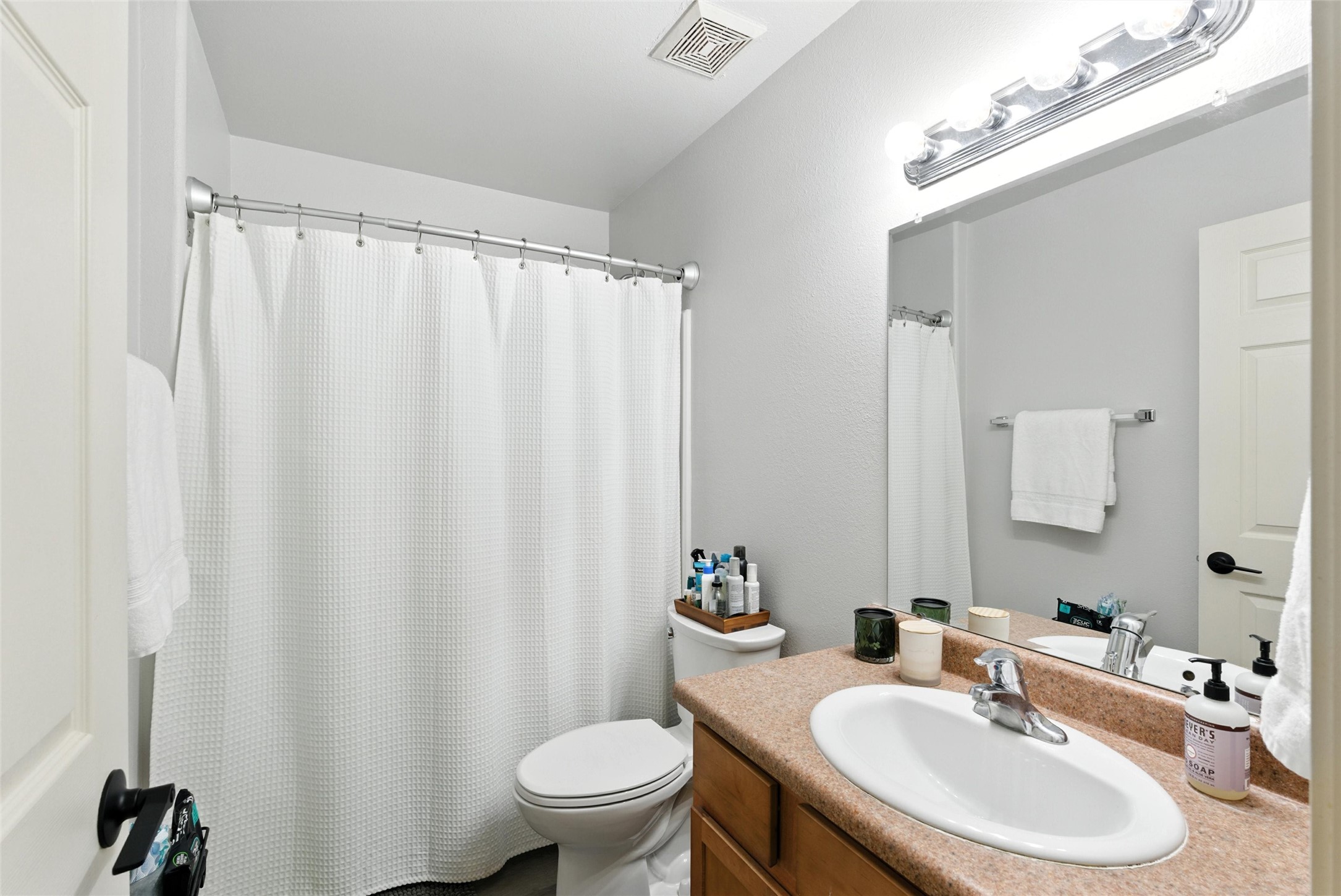 1548 Ocean Breeze Drive NE