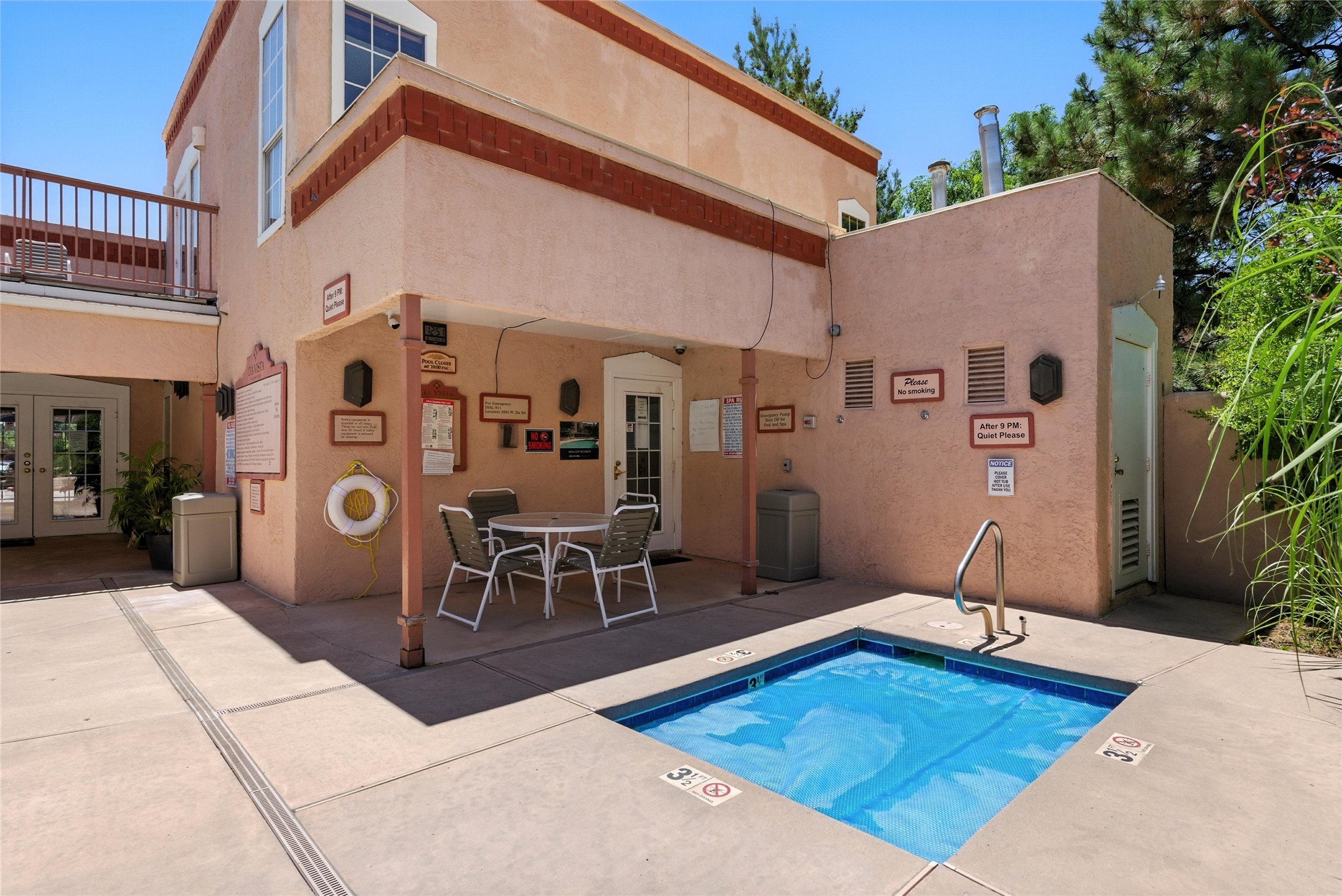 2501 Zia Road W 8-204