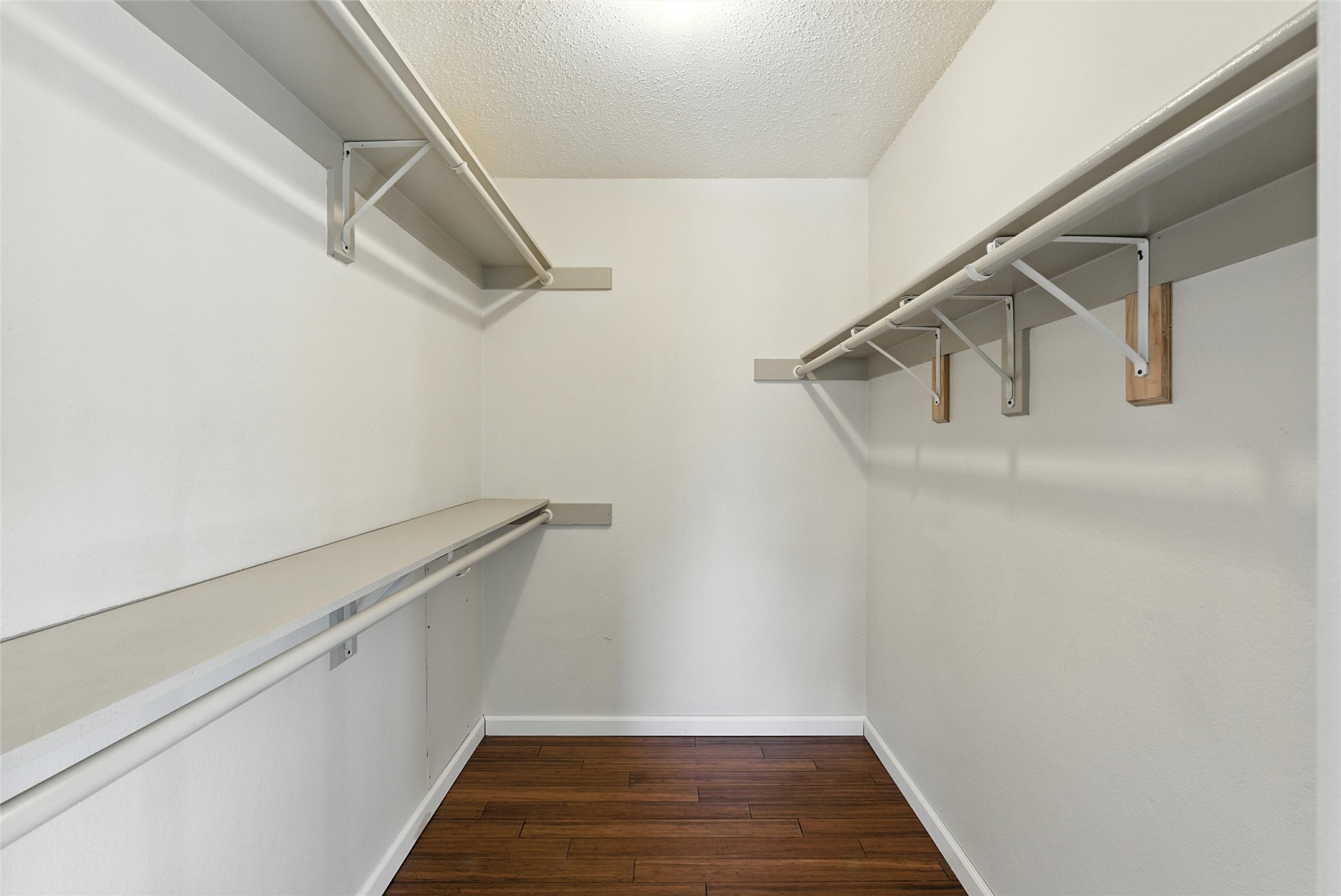 2501 Zia Road W 8-204