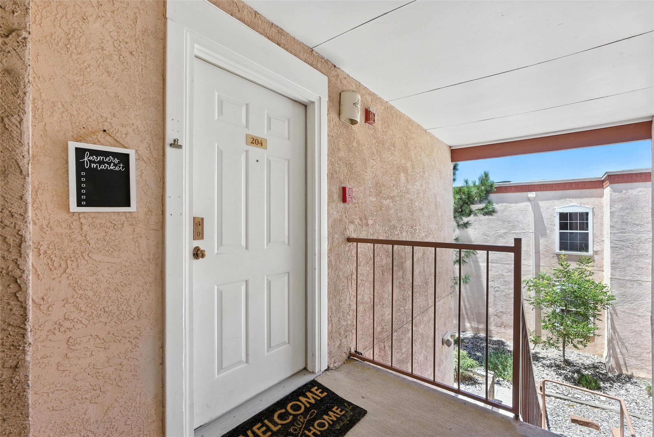 2501 Zia Road W 8-204