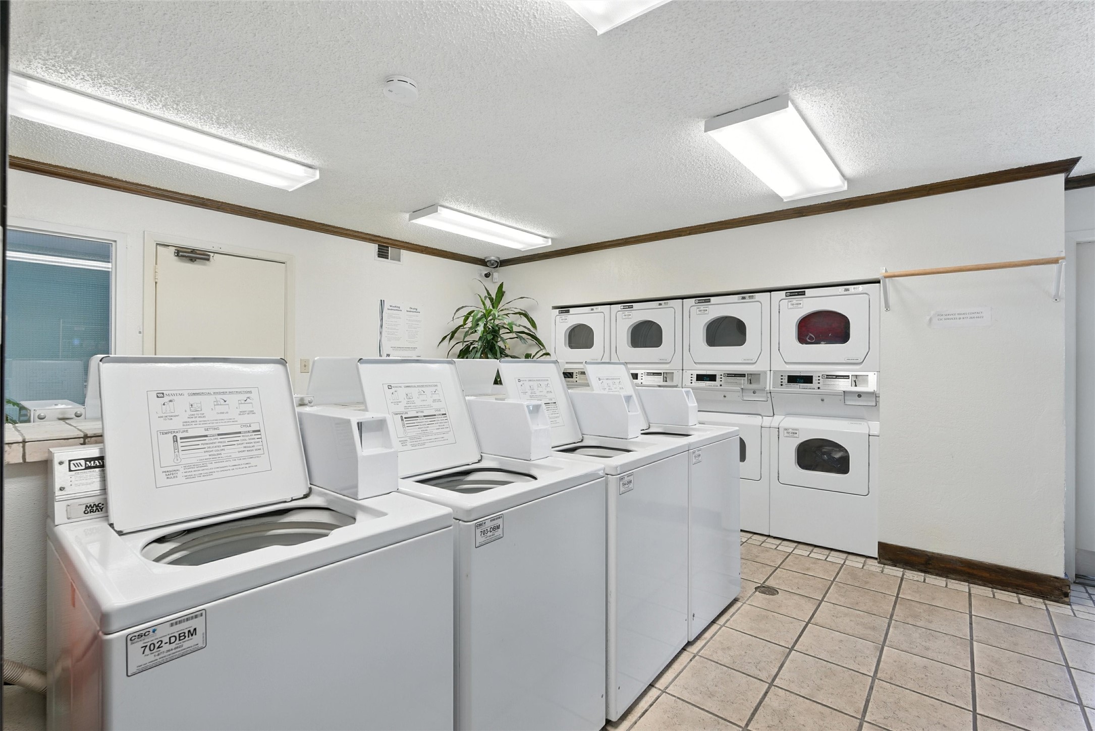 2501 Zia Road W 8-204