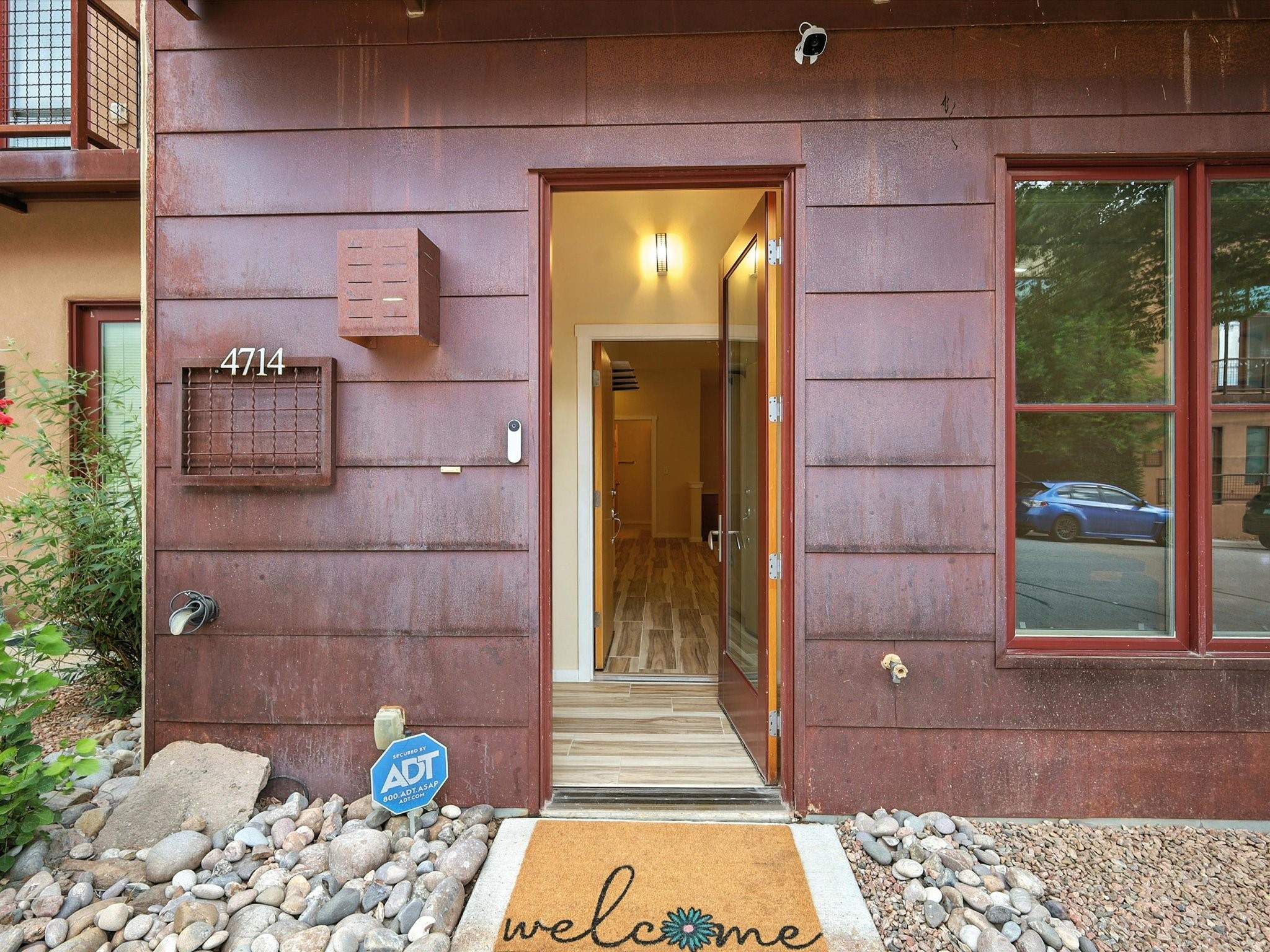 4714 Quemazon Place