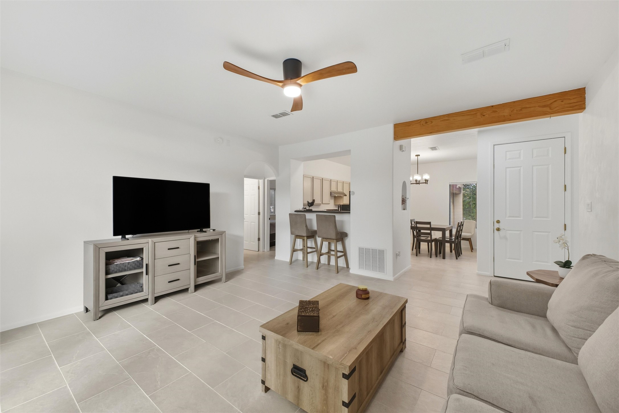4616 Apache Knoll