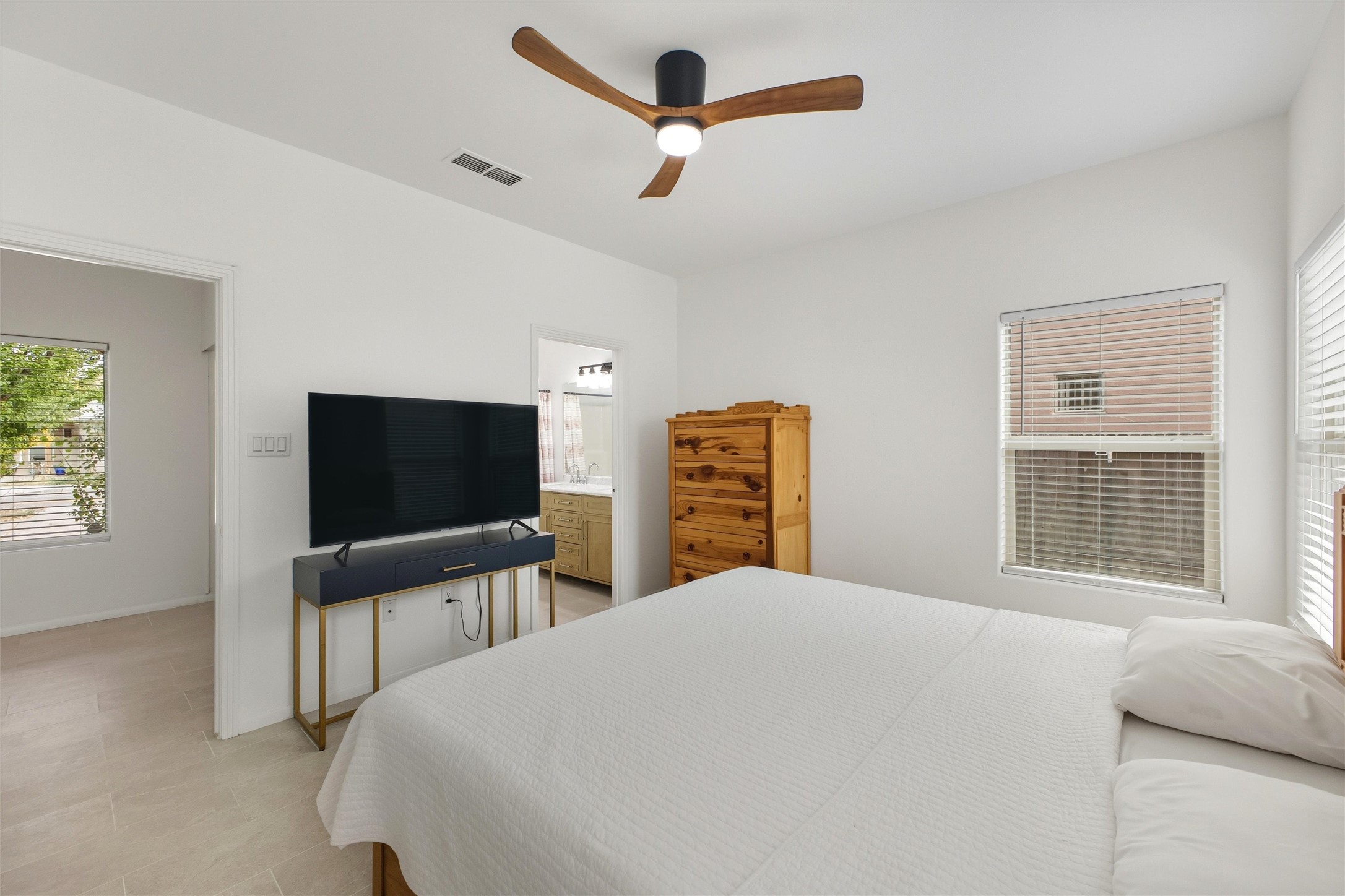 4616 Apache Knoll