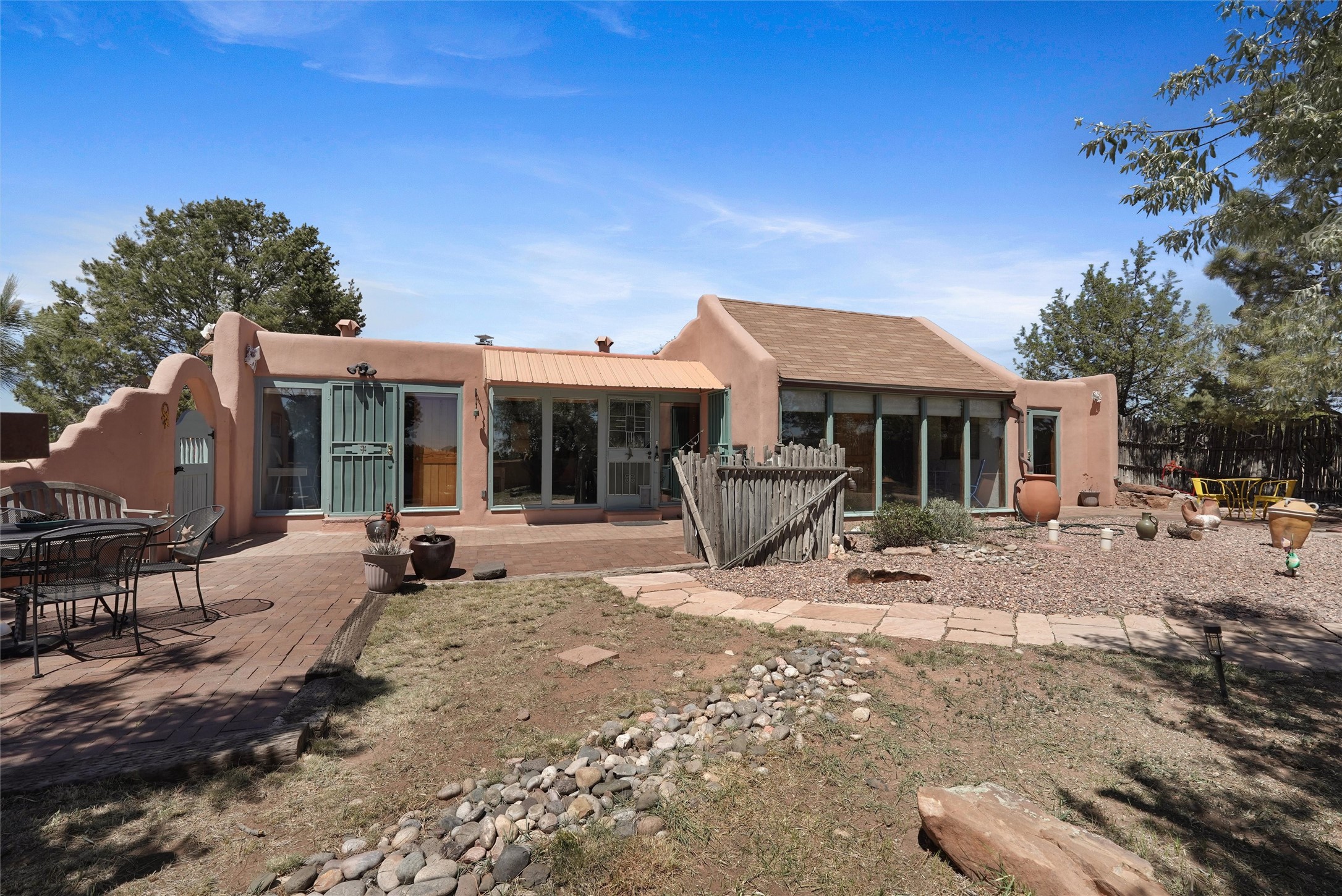 4 Demas Road