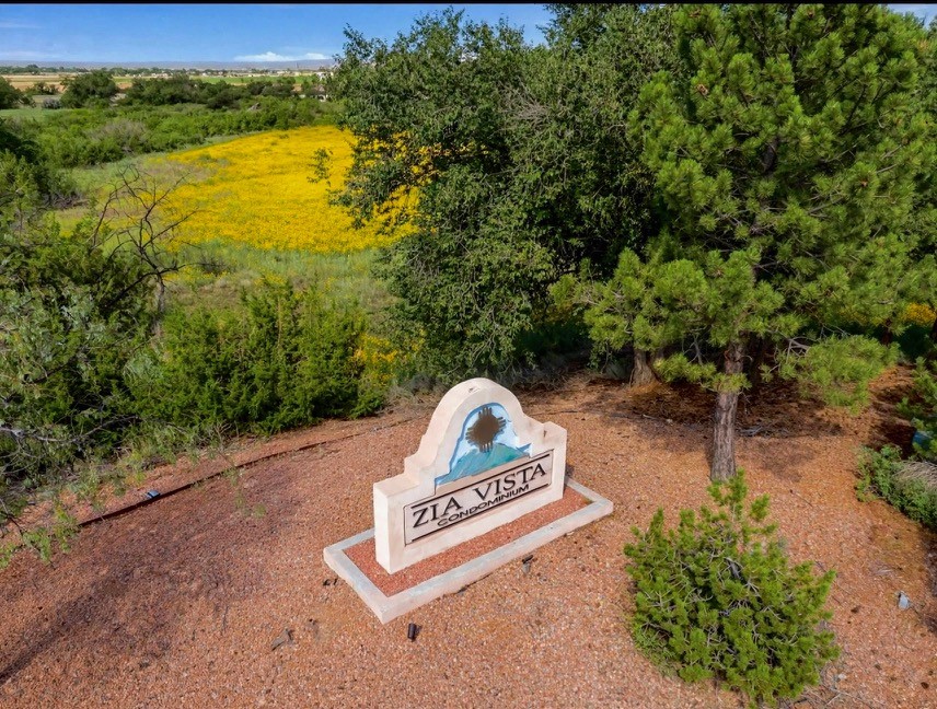2501 W Zia Road