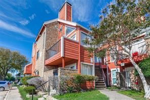 9827 Walnut Street 205