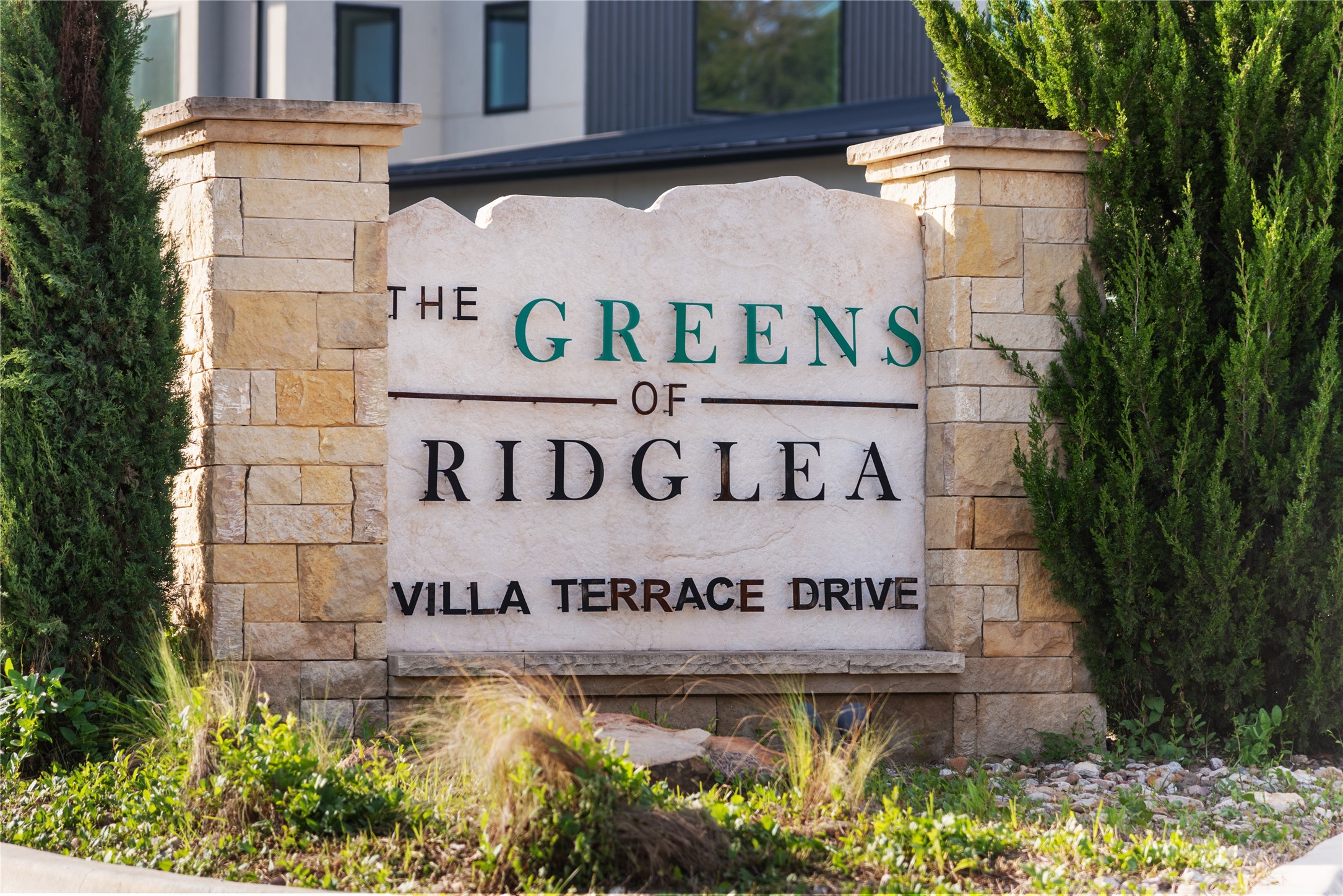 4708 Villa Terrace