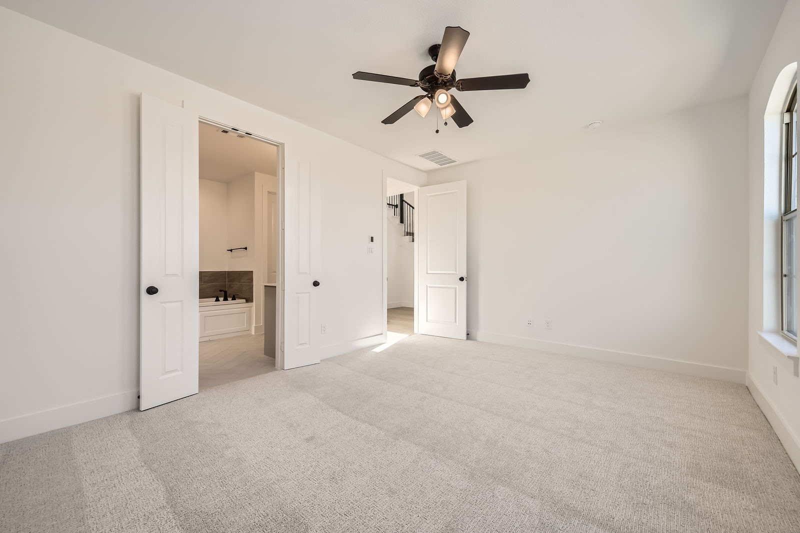 6041 Davis Knoll
