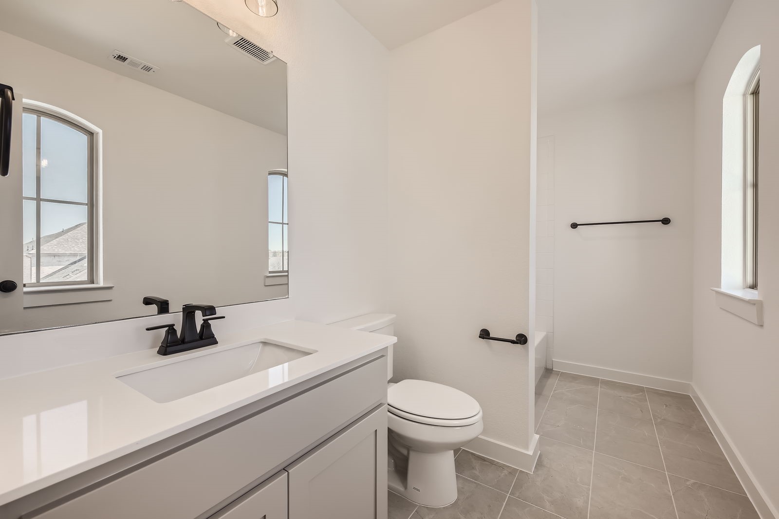 6041 Davis Knoll