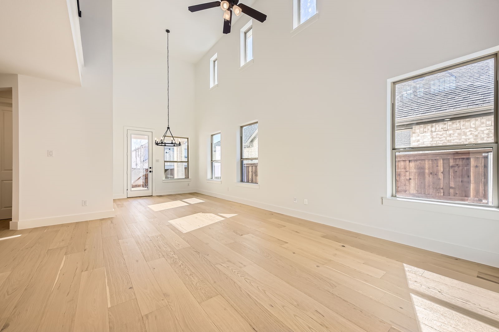 6041 Davis Knoll