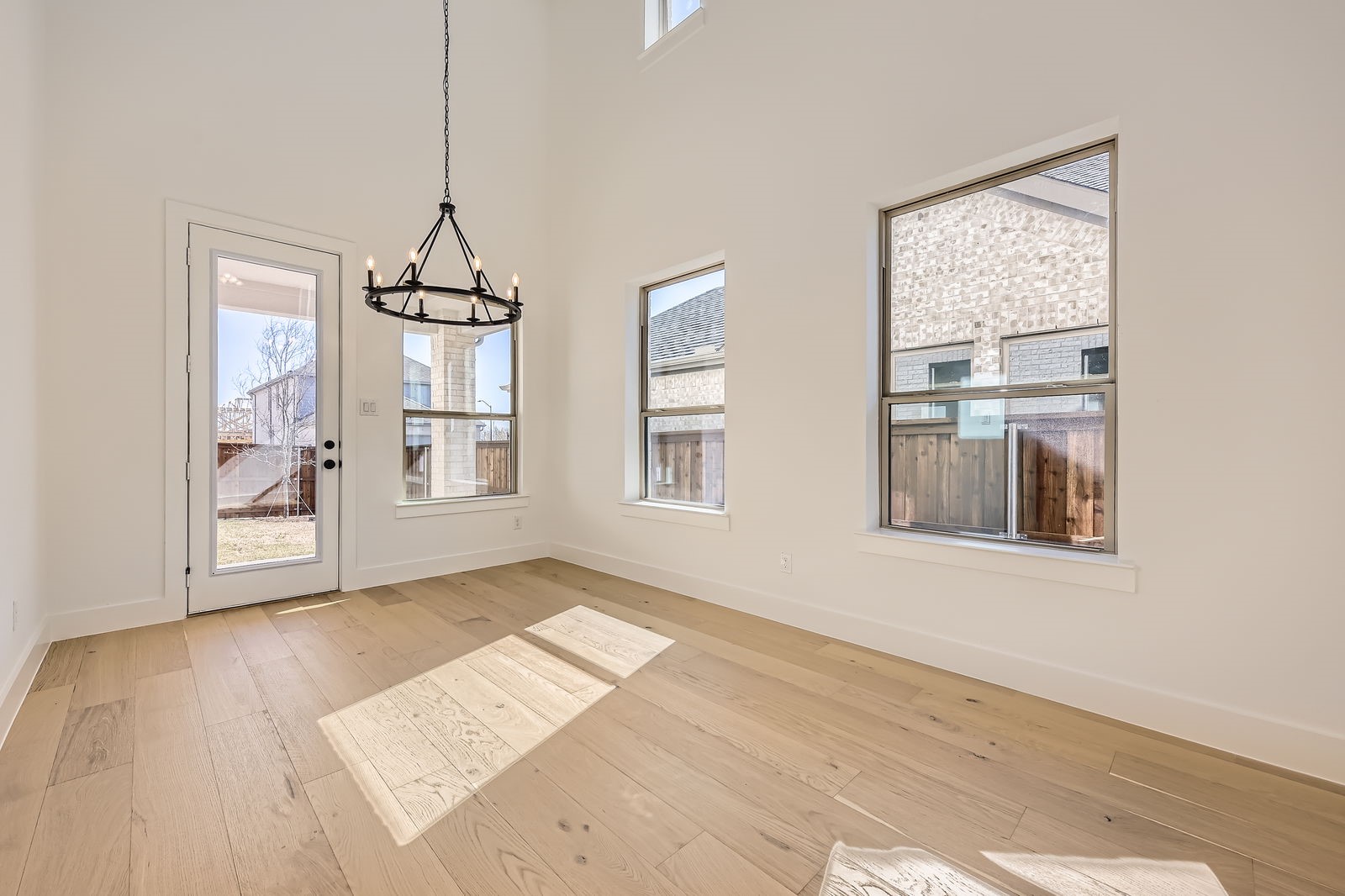 6041 Davis Knoll