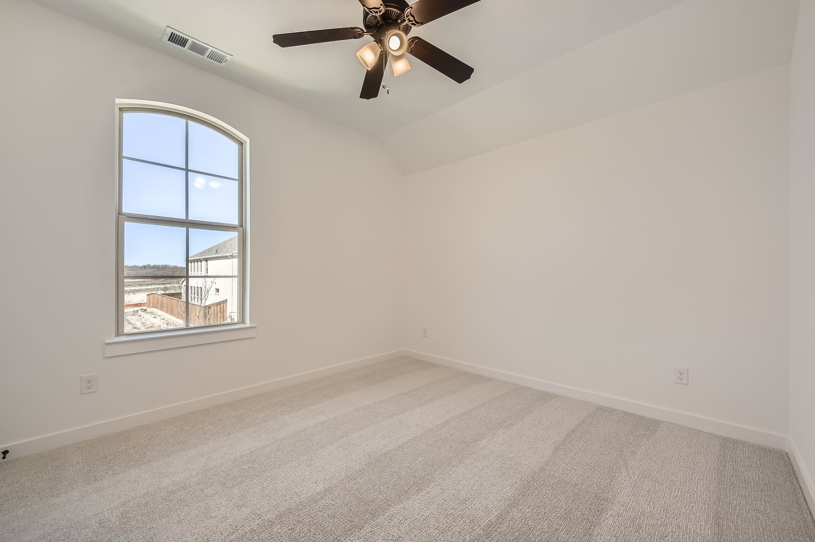 6041 Davis Knoll
