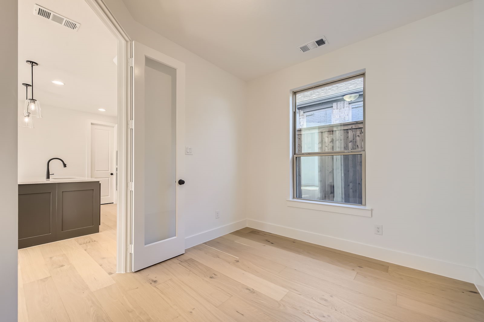 6041 Davis Knoll