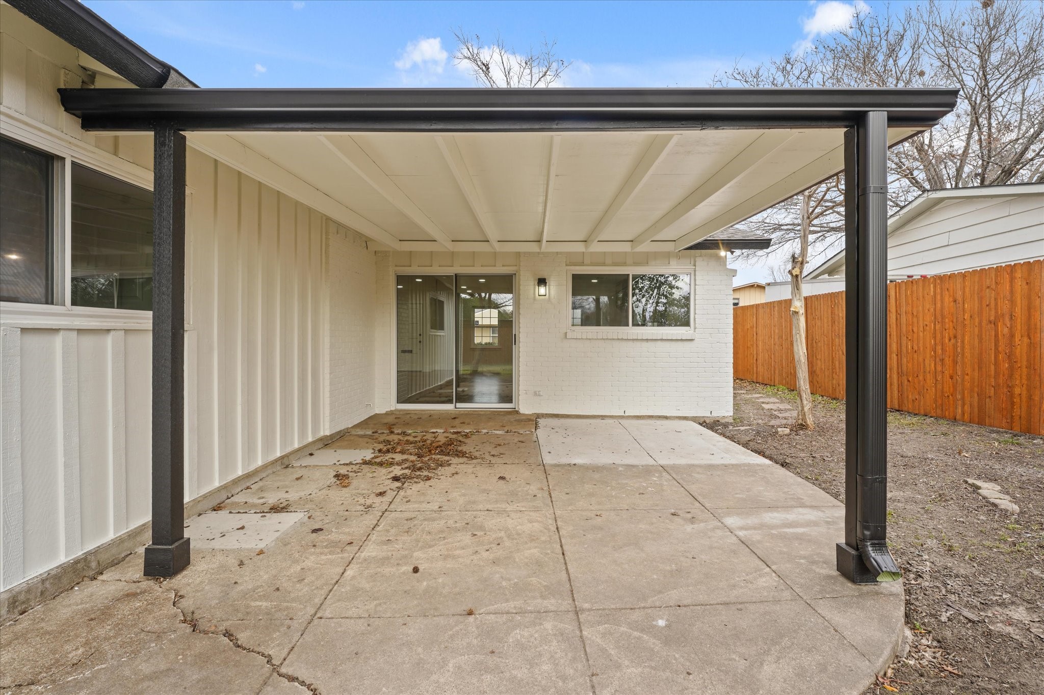 925 Prestwick Lane