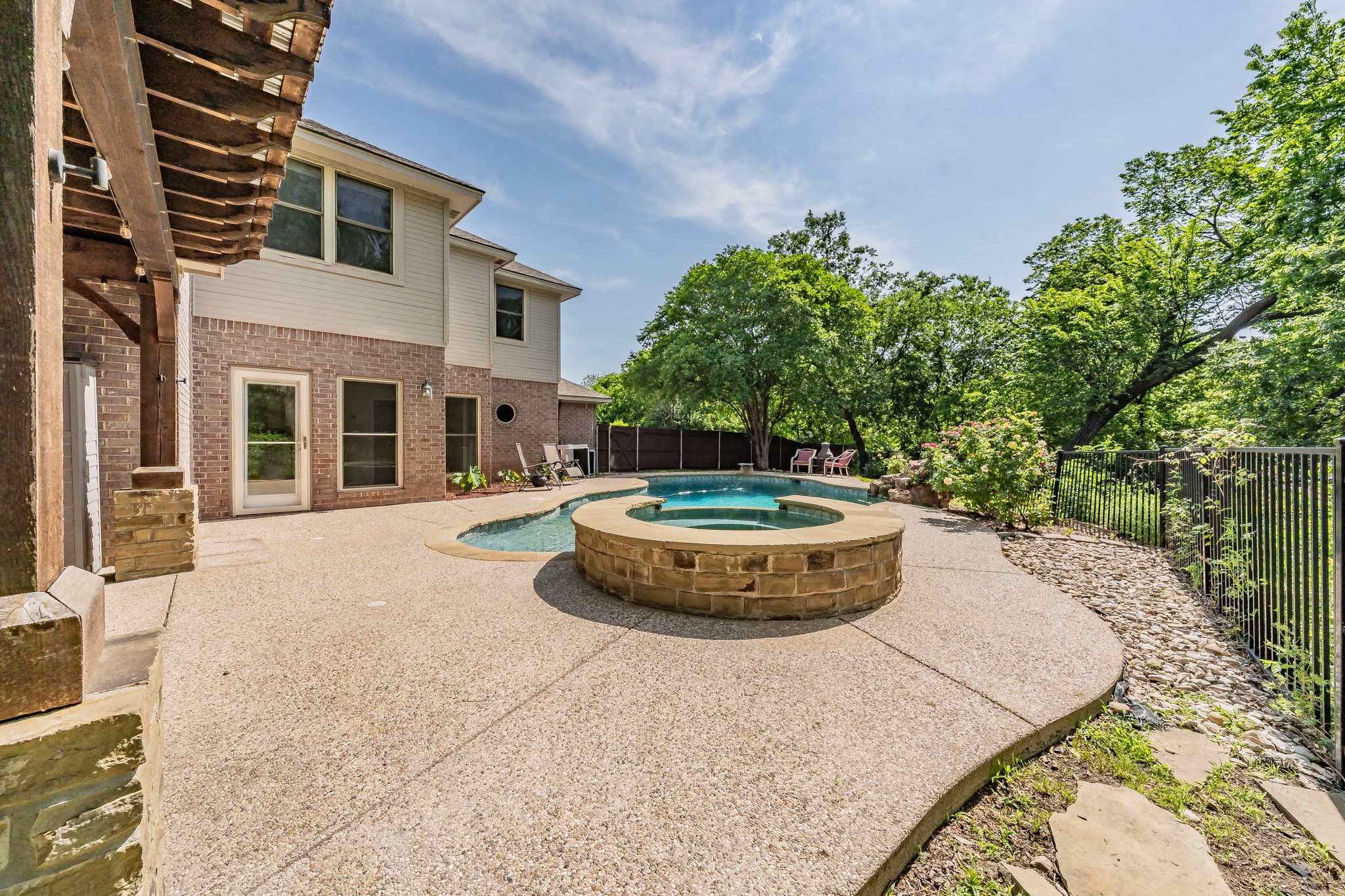 6800 Riverridge Road
