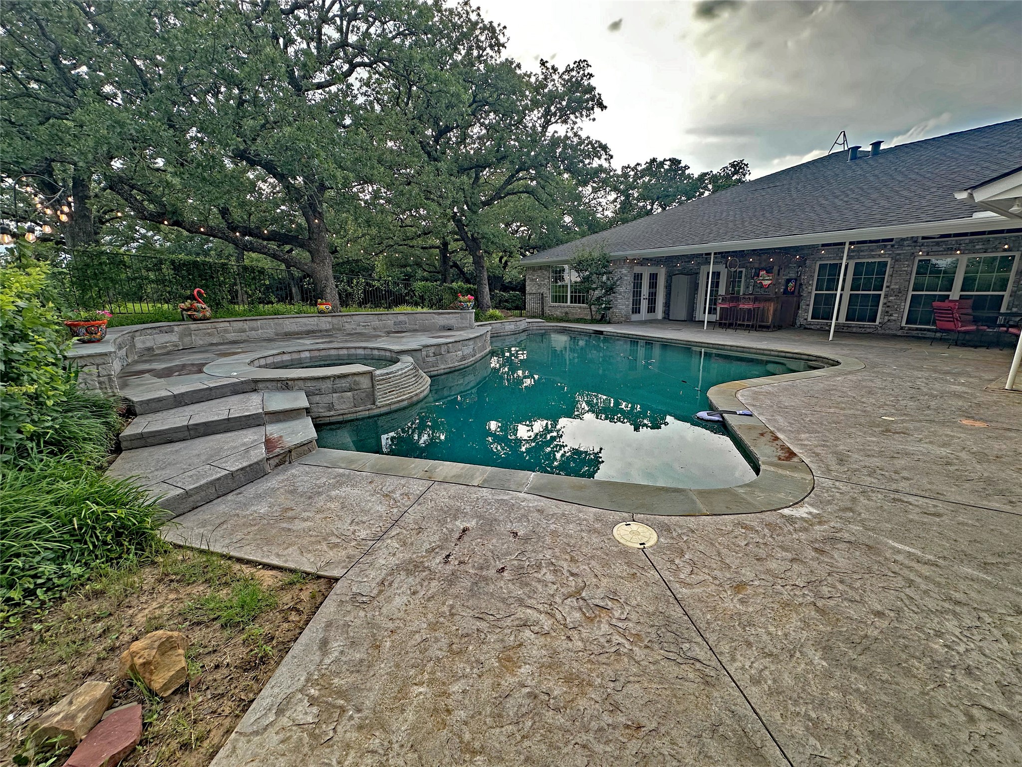 218 Fairview Court