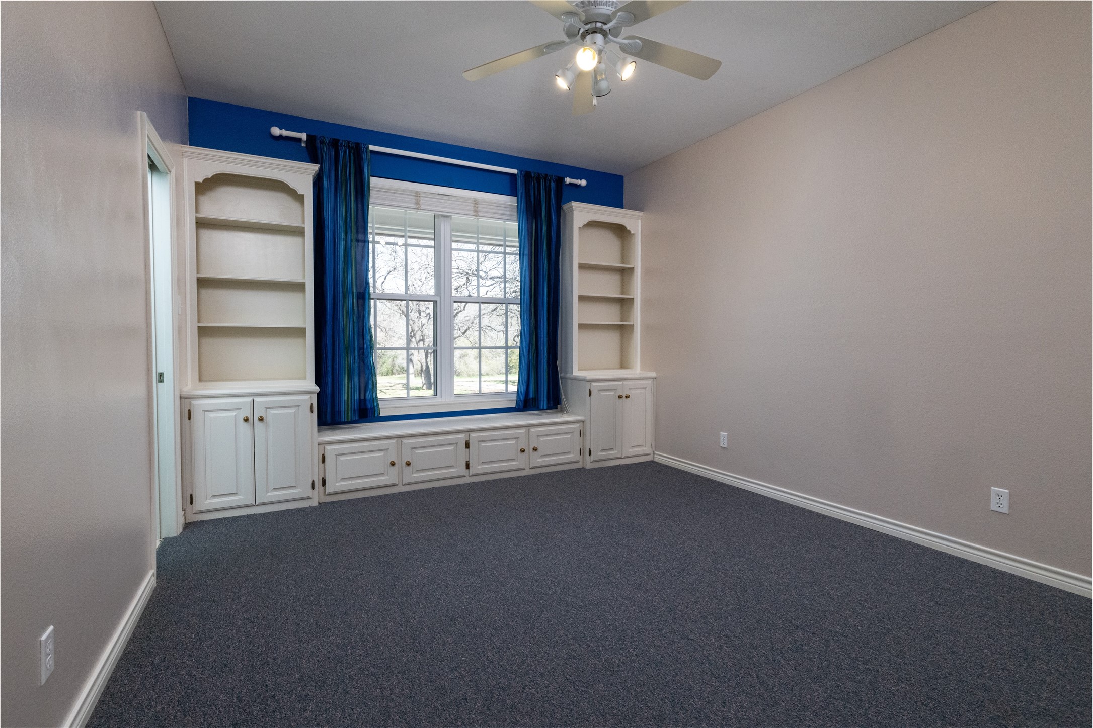 218 Fairview Court