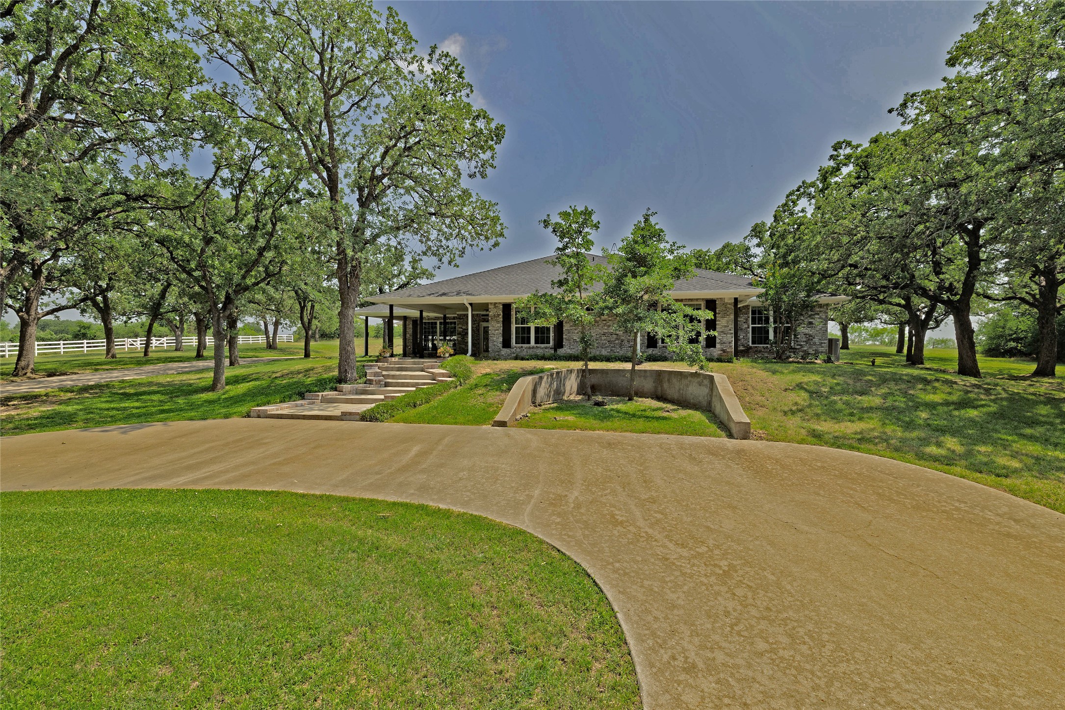218 Fairview Court