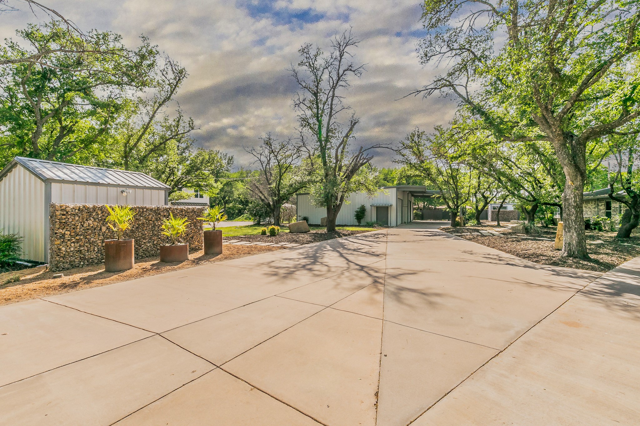 712 Squaw Creek Road