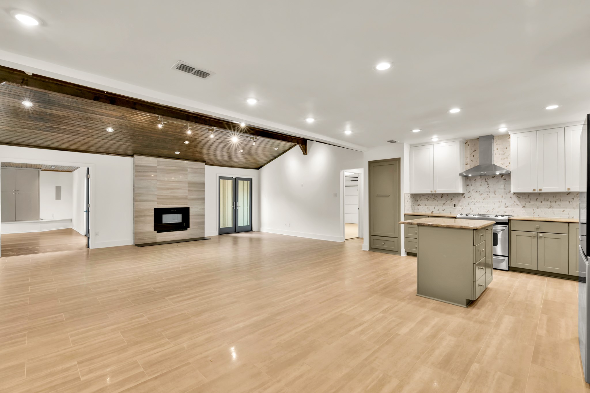 712 Squaw Creek Road