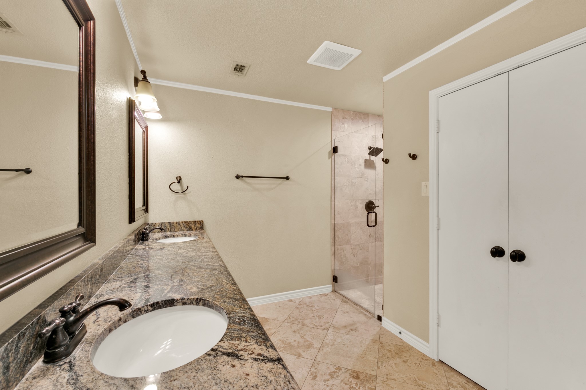 4301 Hartwood Circle