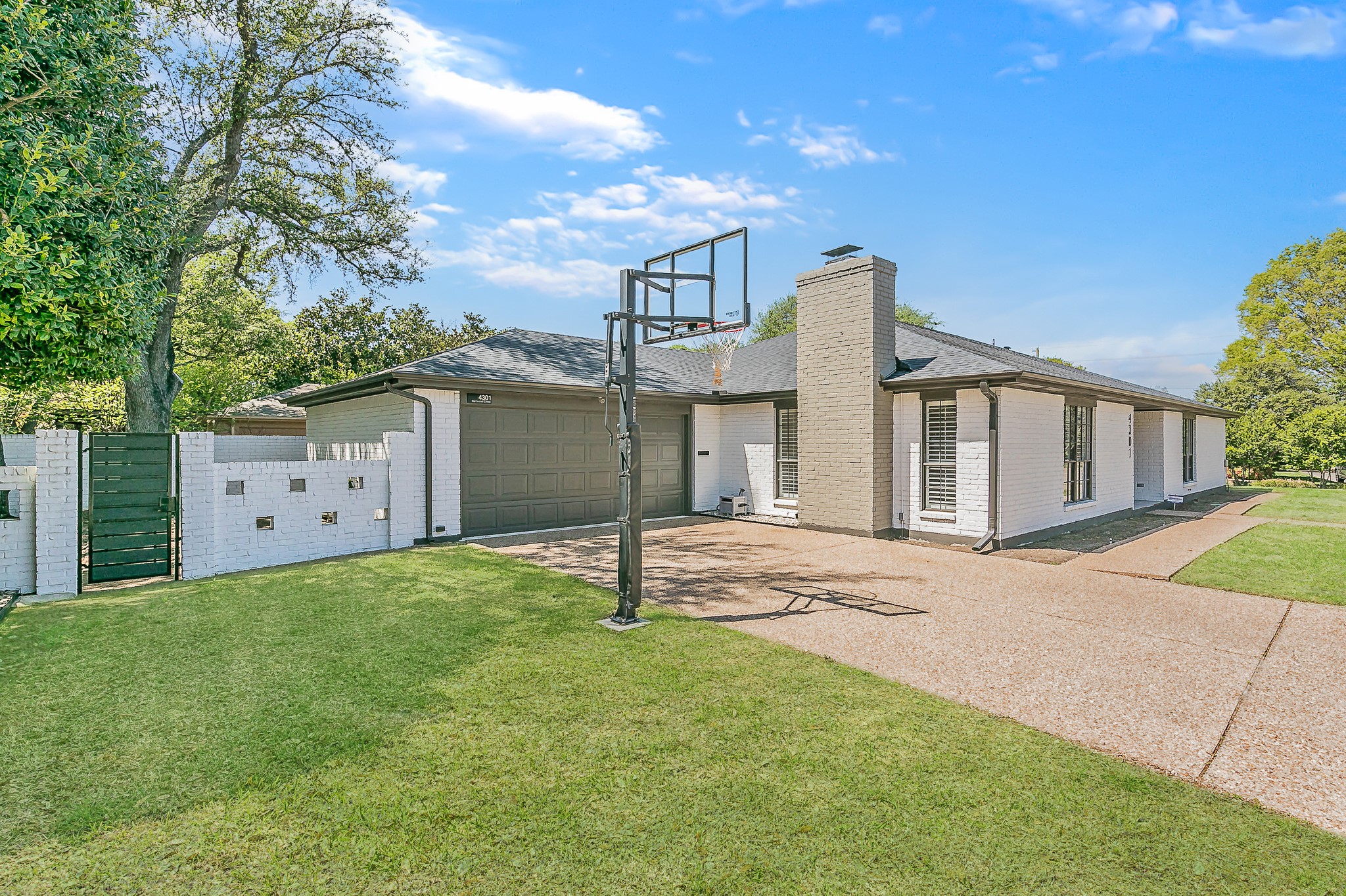 4301 Hartwood Circle