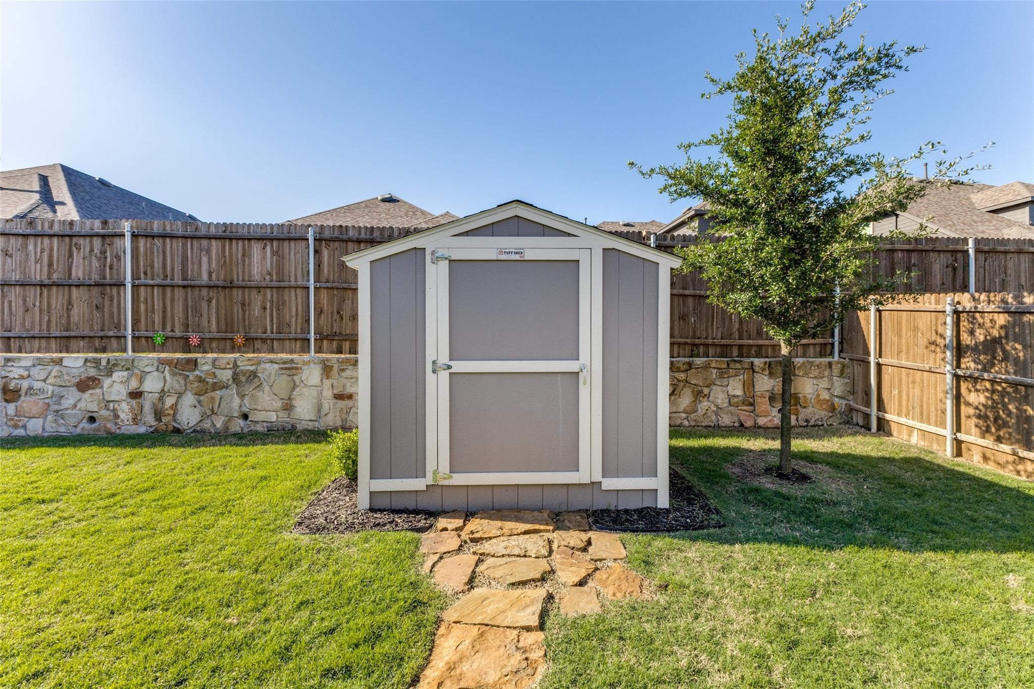 2435 Brightling Bend