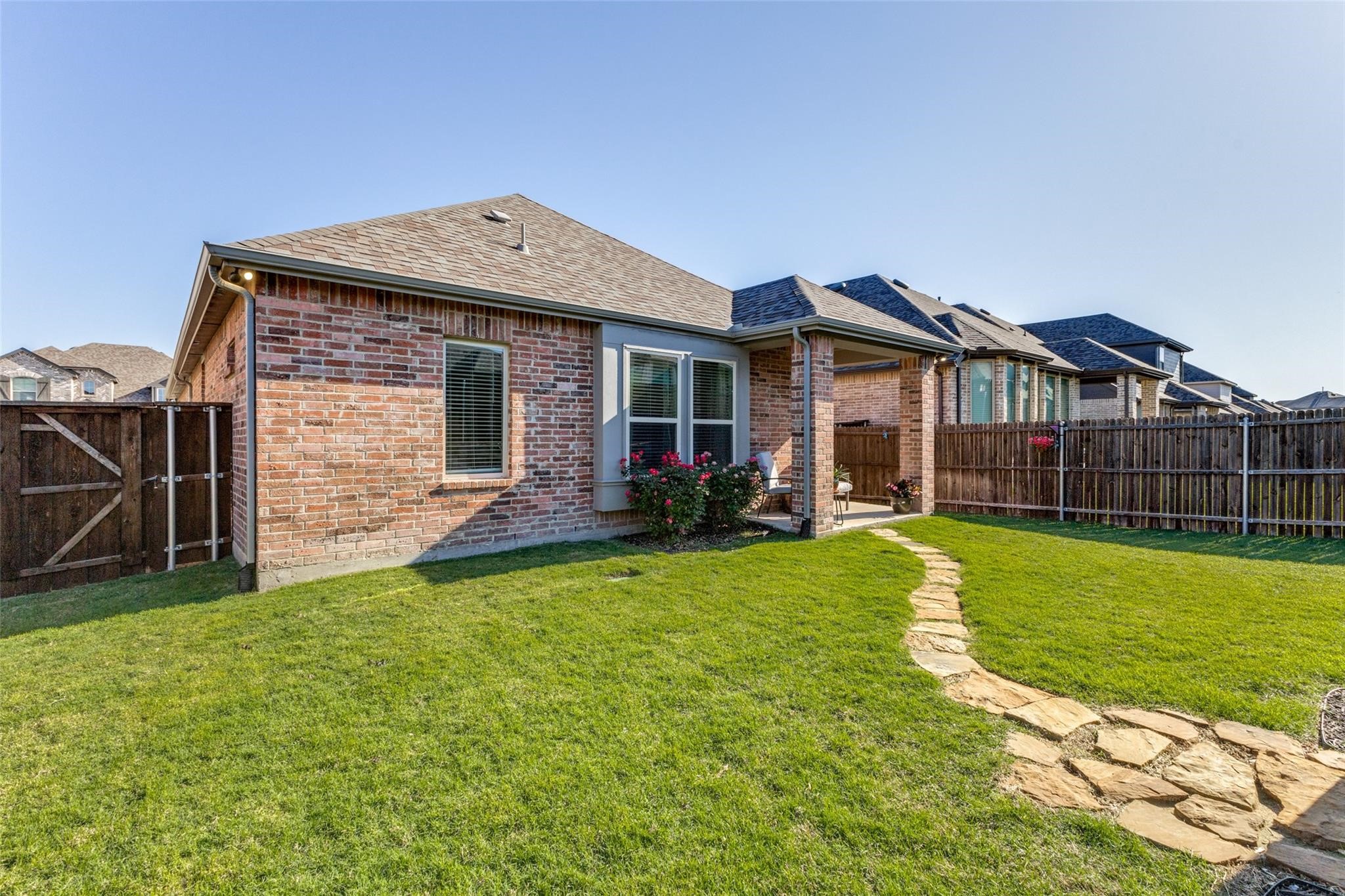 2435 Brightling Bend