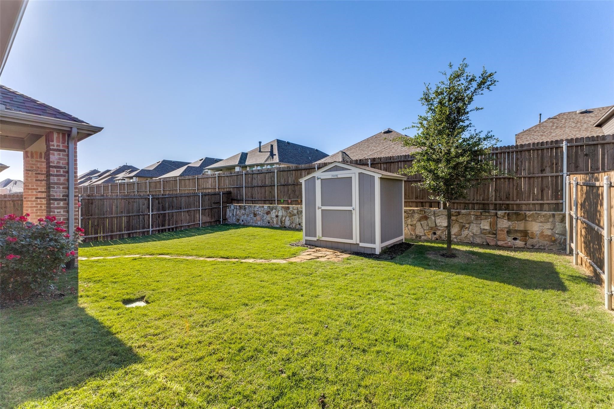 2435 Brightling Bend