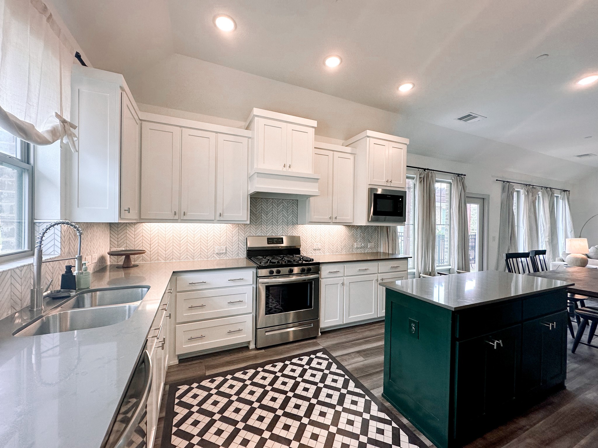 1029 3rd Street