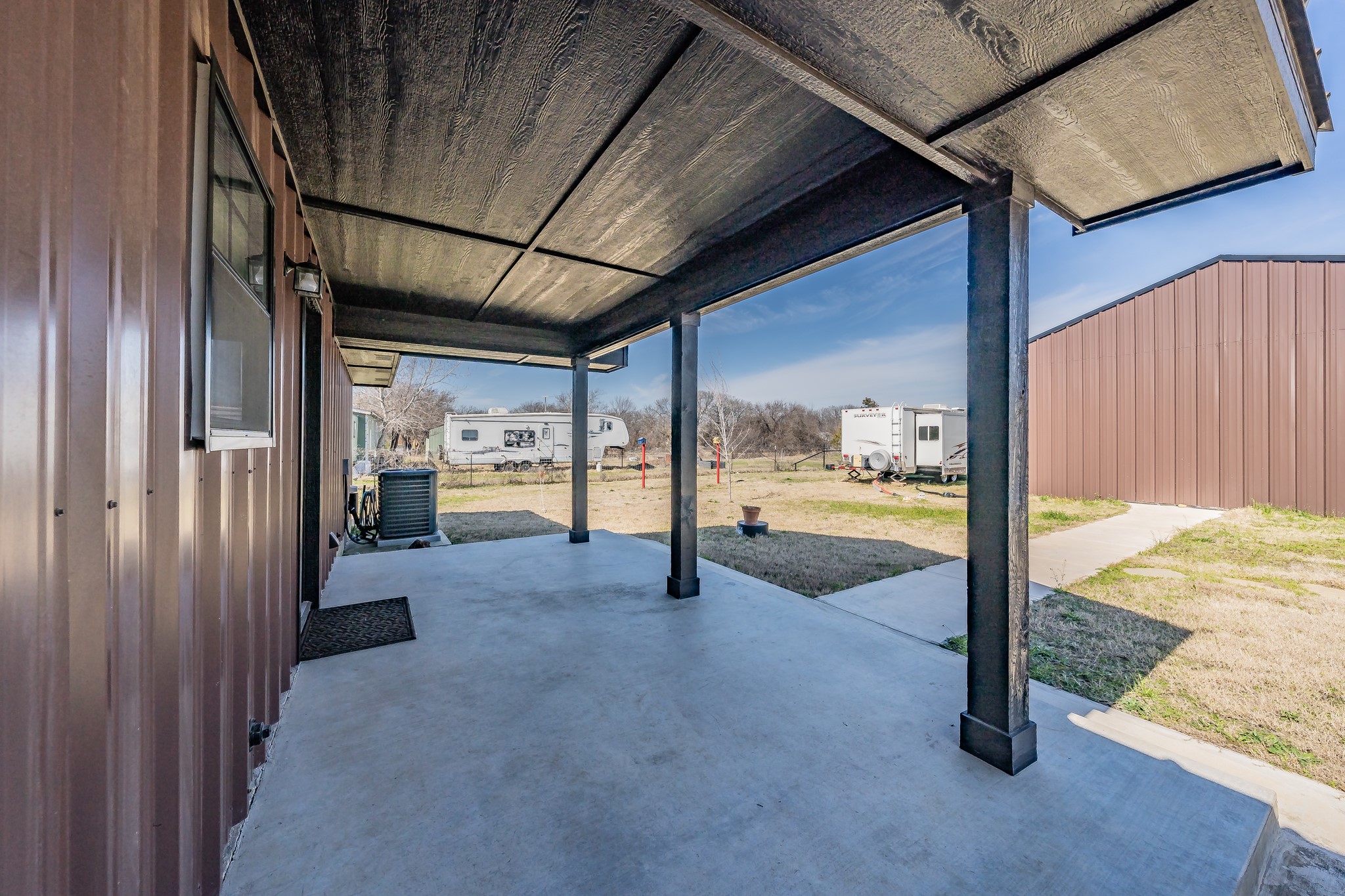 1015 Forest Oaks