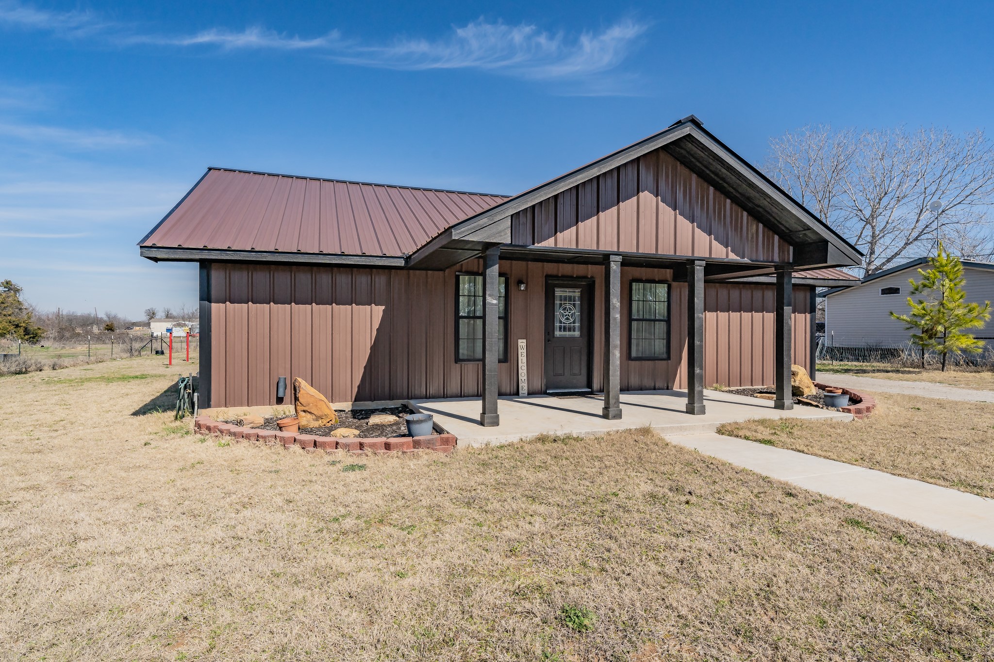 1015 Forest Oaks