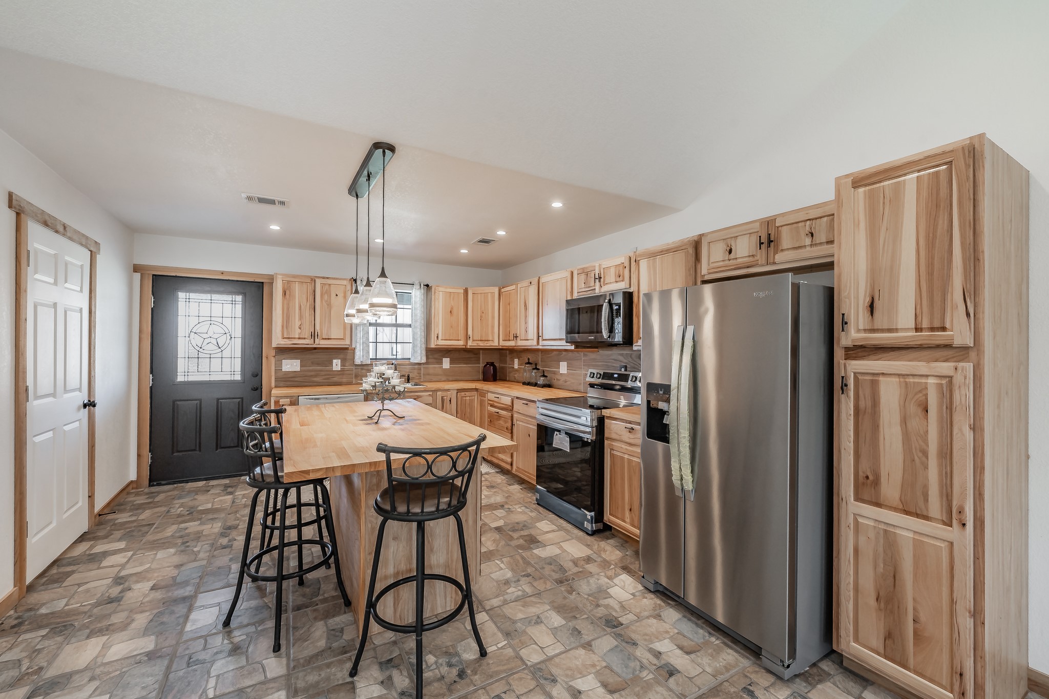 1015 Forest Oaks