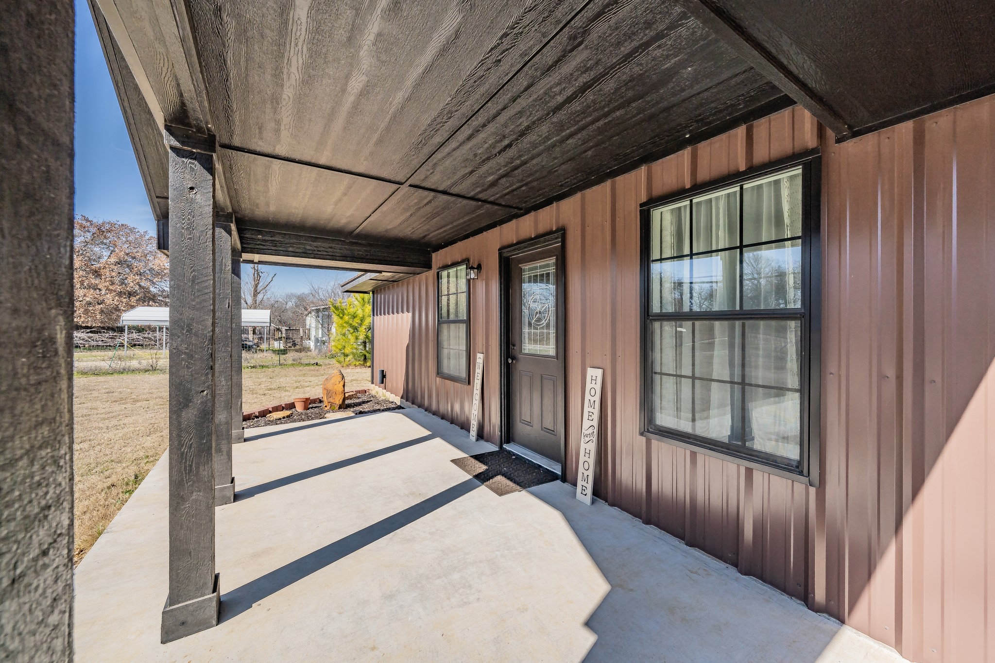 1015 Forest Oaks