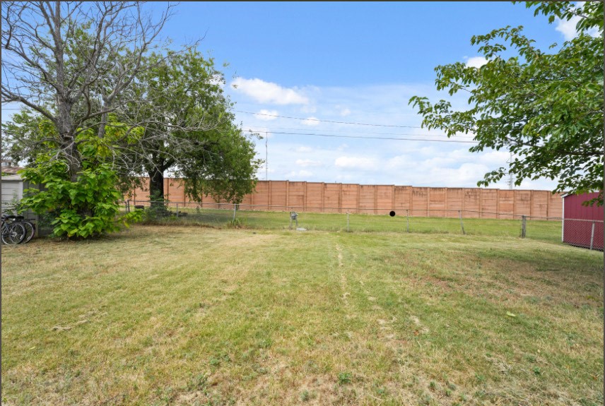 605 Neptune Drive