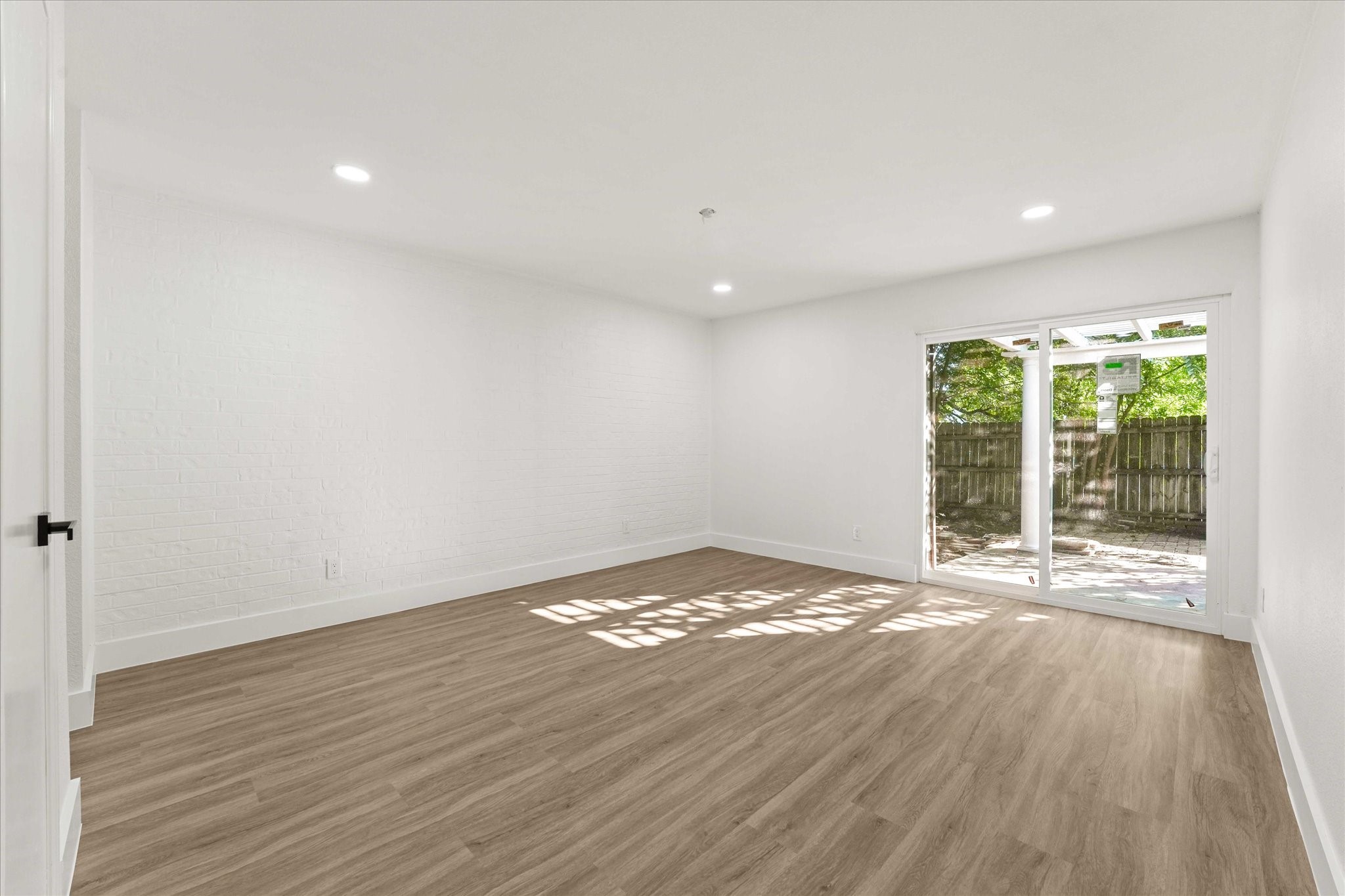 735 Oakwood Trail
