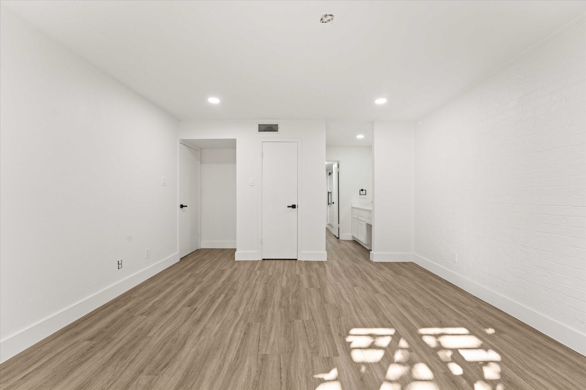 735 Oakwood Trail