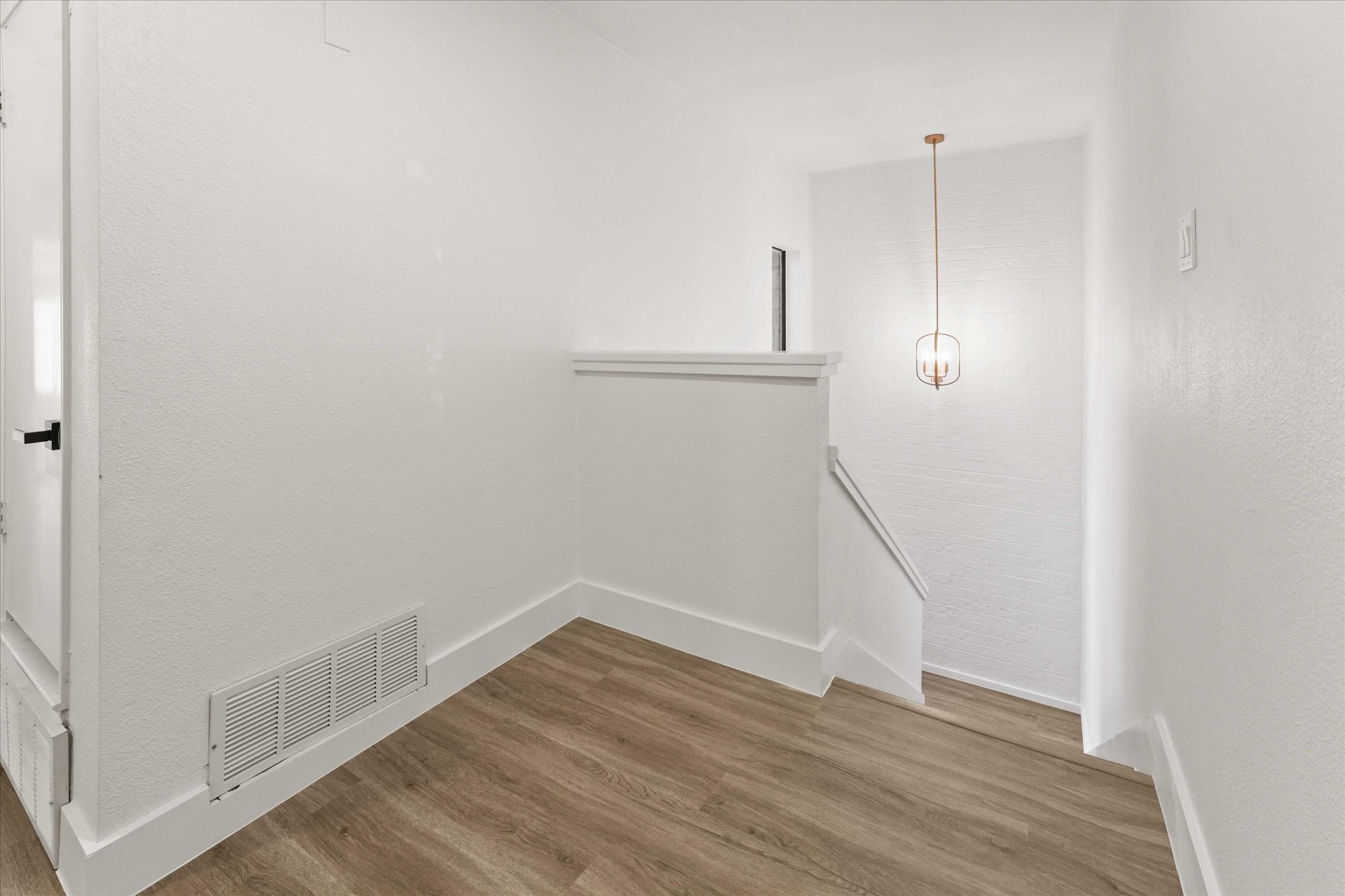 735 Oakwood Trail