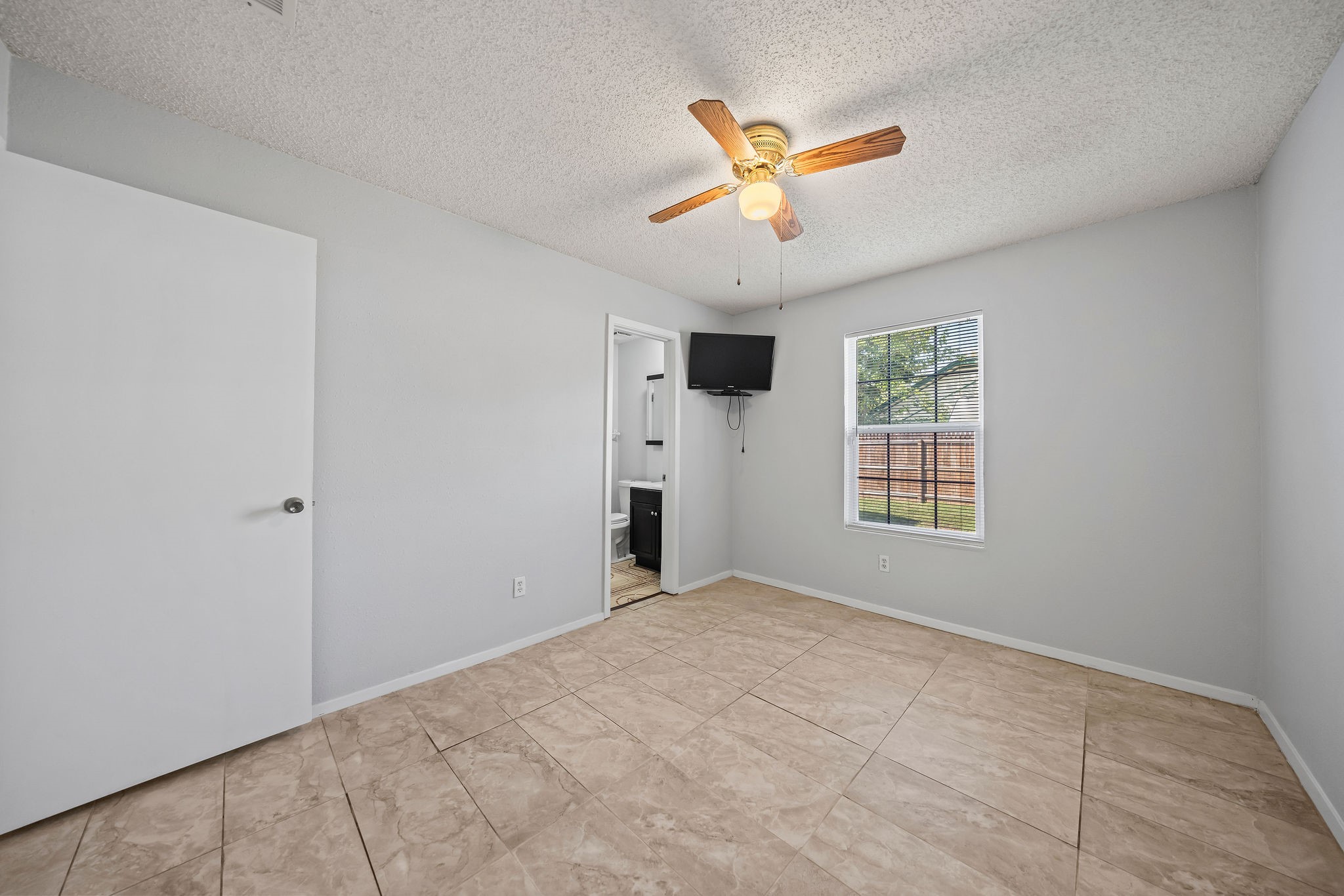 2469 Mcadoo Lane