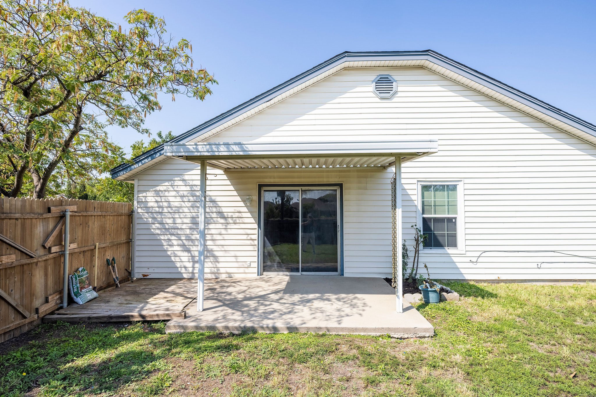 2469 Mcadoo Lane