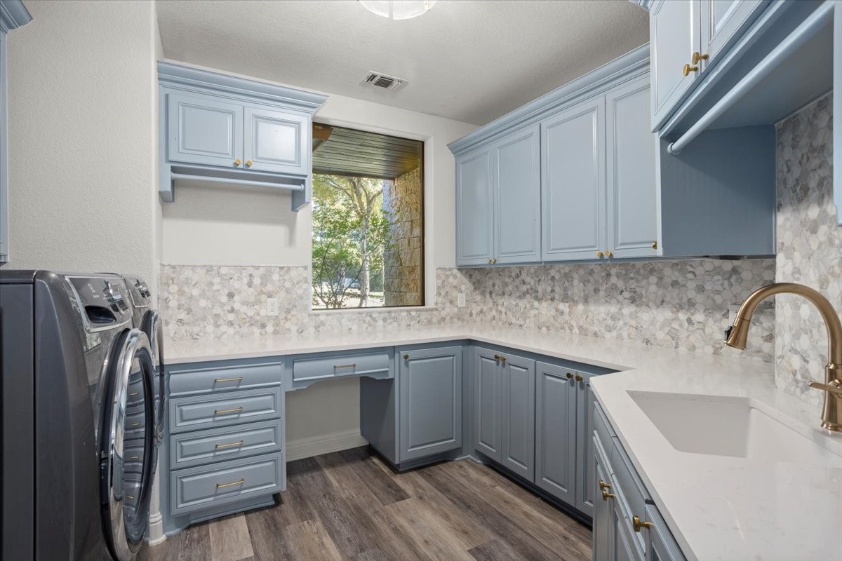 8225 Ashbriar Lane
