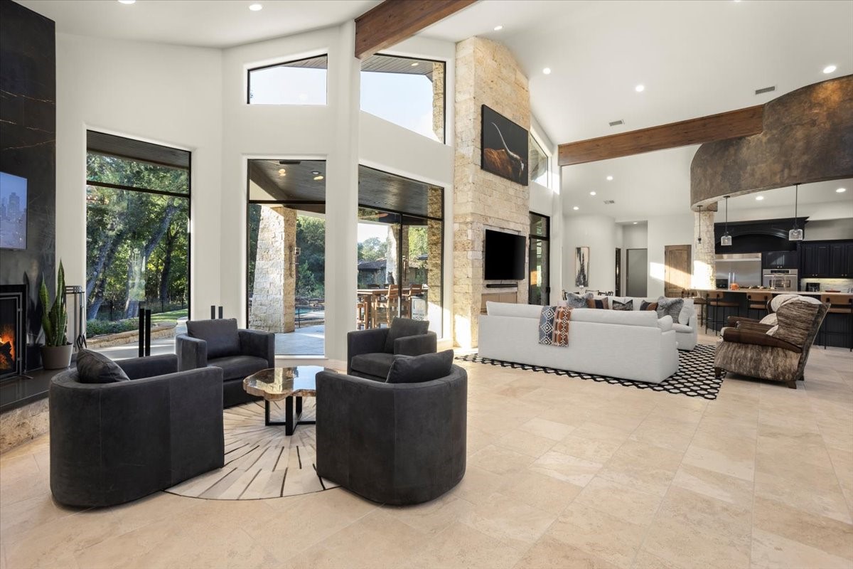 8225 Ashbriar Lane