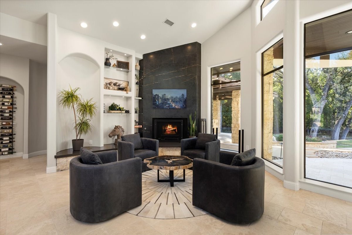 8225 Ashbriar Lane