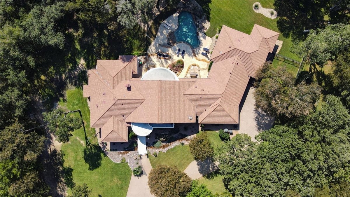 8225 Ashbriar Lane