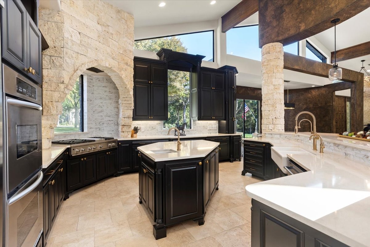 8225 Ashbriar Lane