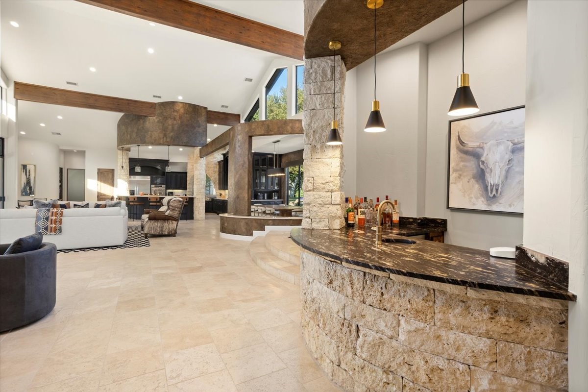 8225 Ashbriar Lane