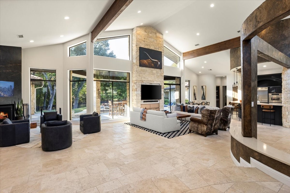 8225 Ashbriar Lane